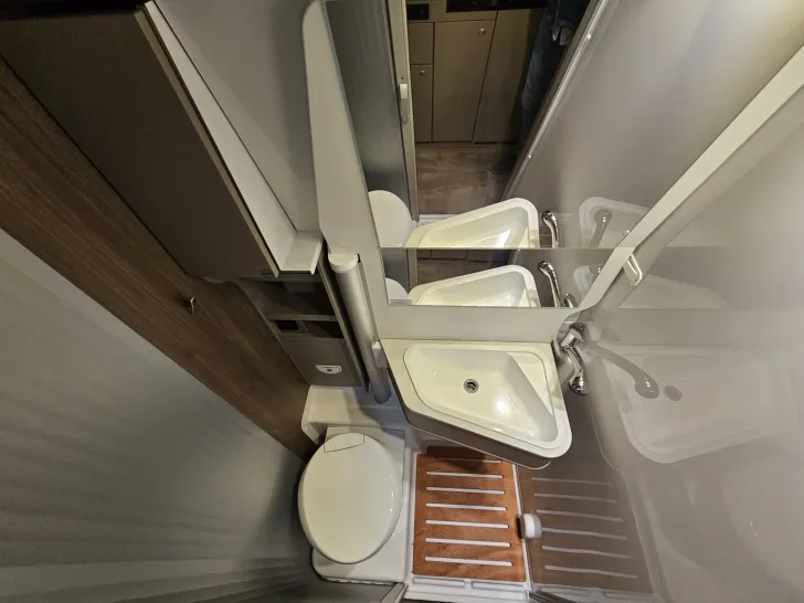 Fahrzeugbild Carado pro+ CV 600 Standklima Telair // Zuziehhilfe #17