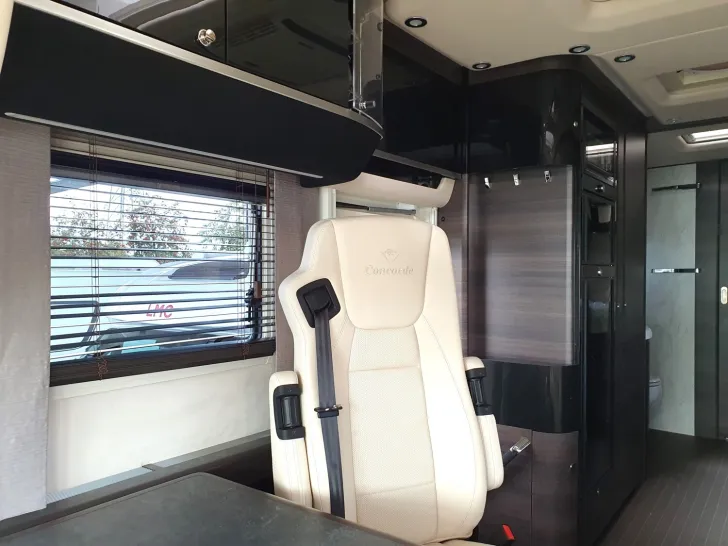 Fahrzeugbild Concorde Charisma 910 LI Bar als 5 Sitzer LP 468.690,00  #10
