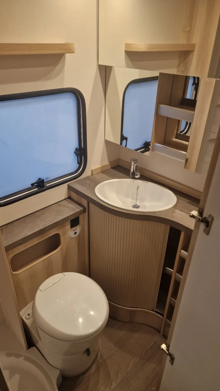 Fahrzeugbild Hobby De Luxe 545 KMF - Modell 2024 #12