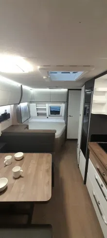 Fahrzeugbild Hobby Excellent Edition 560 KMFe -Kinderbett 3-stöckig #4