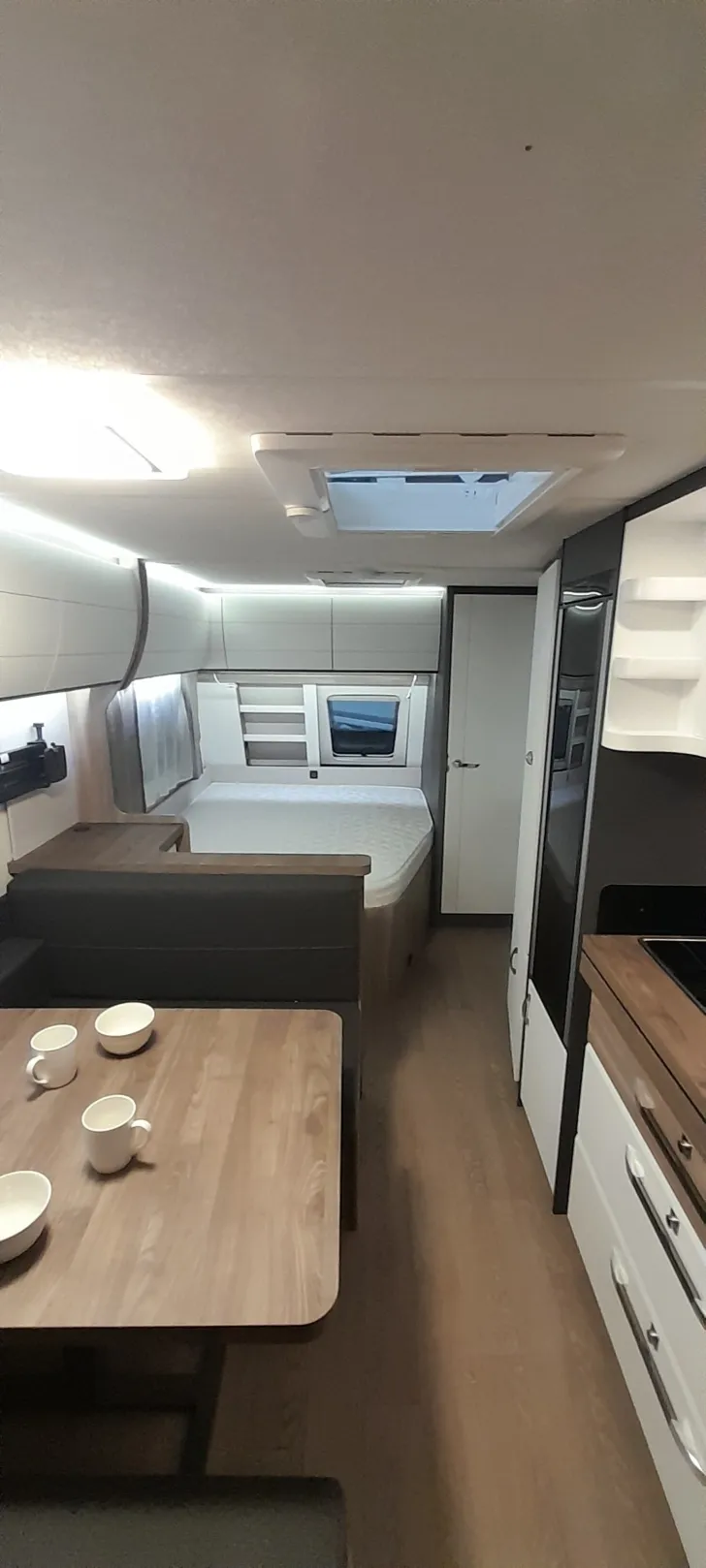 Fahrzeugbild Hobby Excellent Edition 560 KMFe -Kinderbett 3-stöckig #4