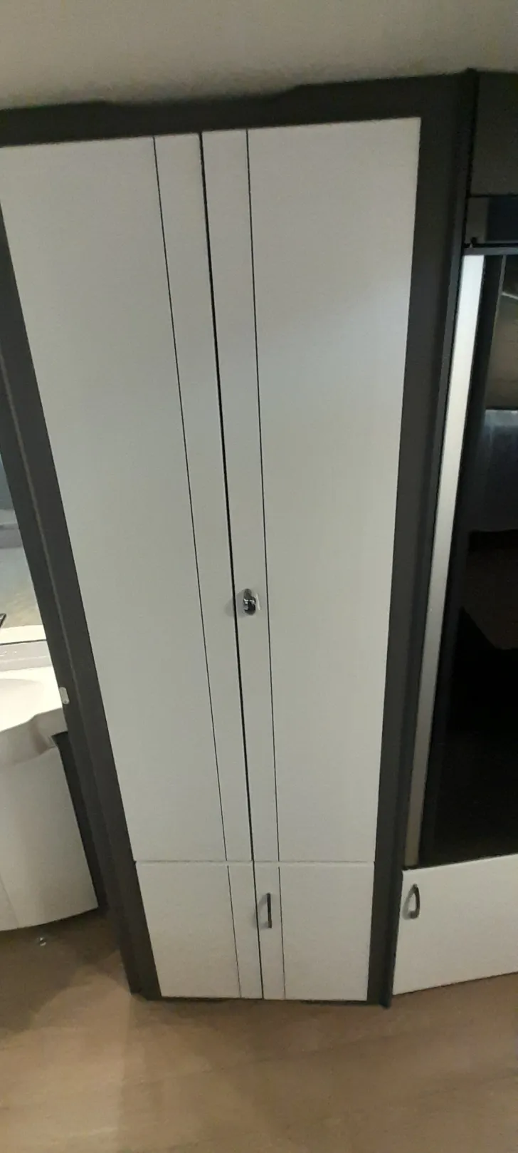 Fahrzeugbild Hobby Excellent Edition 560 KMFe -Kinderbett 3-stöckig #13