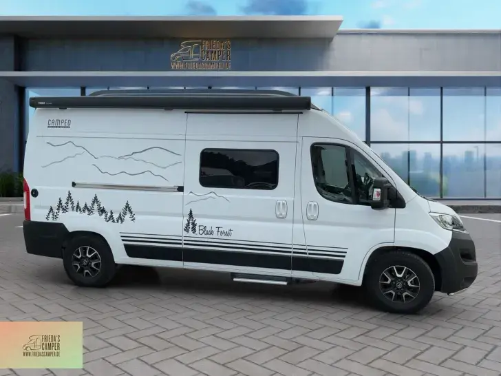 Fahrzeugbild Bürstner Campeo Black Forest C 600 #3