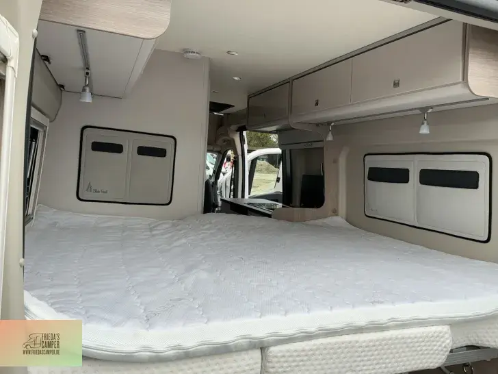 Fahrzeugbild Bürstner Campeo Black Forest C 600 #21