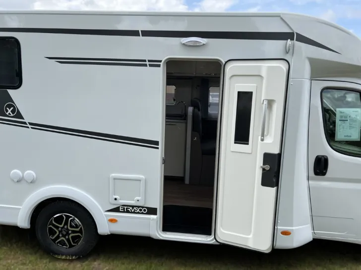 Fahrzeugbild Etrusco T 6900 SB #3