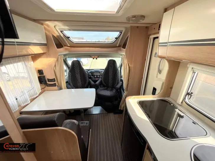 Fahrzeugbild Sunlight T 66 #5