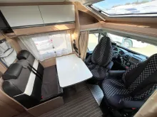 Fahrzeugbild Sunlight T 66 #10