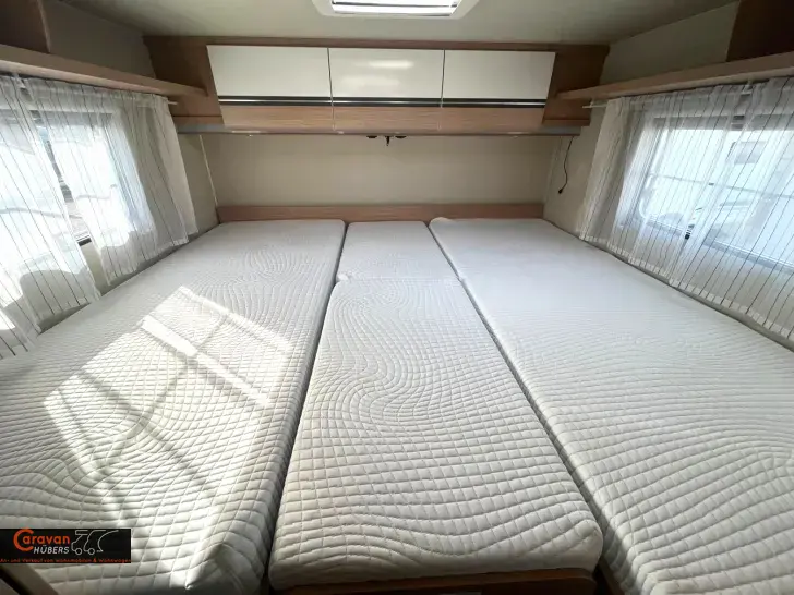 Fahrzeugbild Sunlight T 66 #13