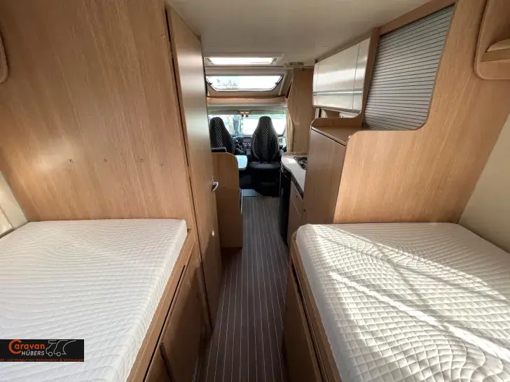 Fahrzeugbild Sunlight T 66 #19