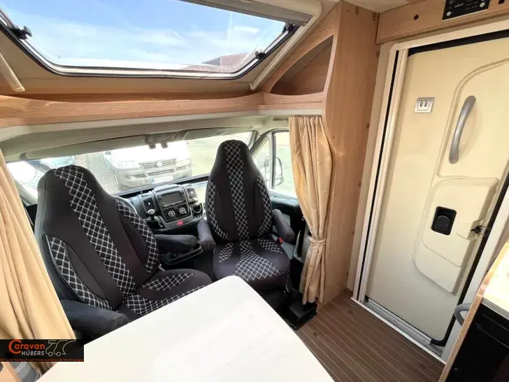 Fahrzeugbild Sunlight T 66 #23