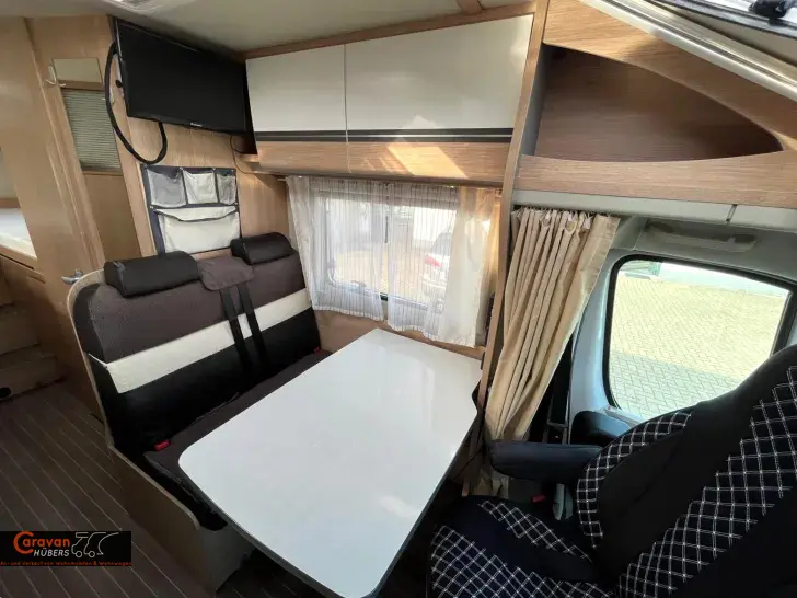 Fahrzeugbild Sunlight T 66 #26