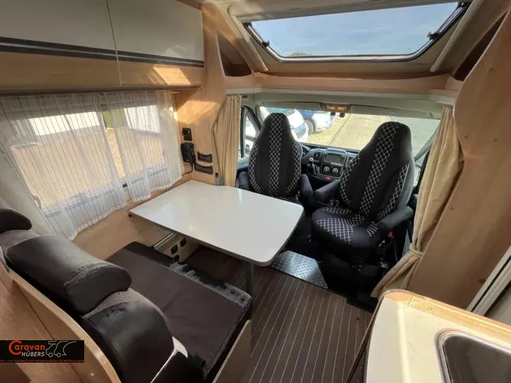 Fahrzeugbild Sunlight T 66 #30