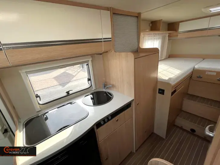 Fahrzeugbild Sunlight T 66 #33