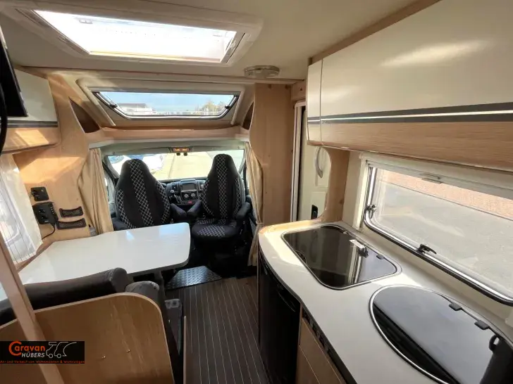 Fahrzeugbild Sunlight T 66 #34