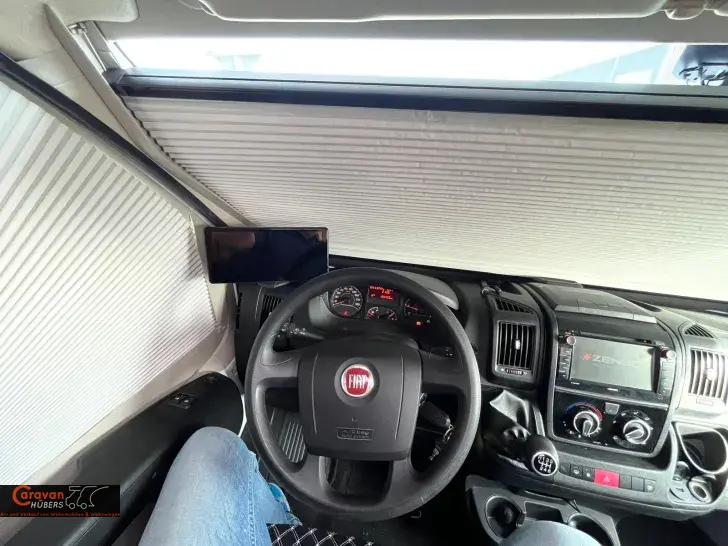 Fahrzeugbild Sunlight T 66 #36