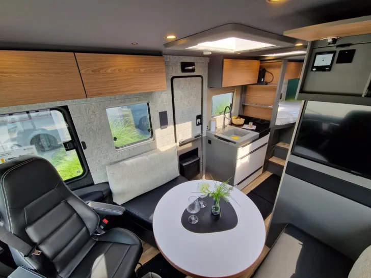 Fahrzeugbild Niesmann + Bischoff iSmove 6.9 E #17