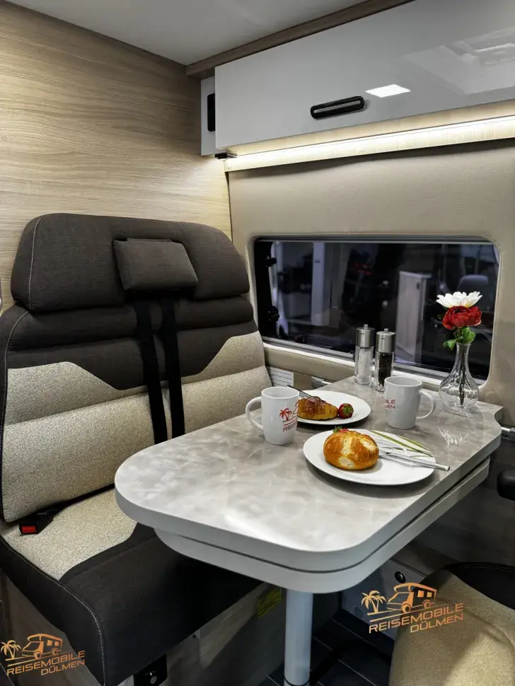 Fahrzeugbild Forster Vantasy FV636HB #13