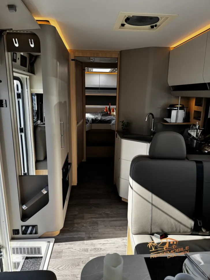 Fahrzeugbild Morelo Loft Premium 83 L 4xSolar Hubstütze #14