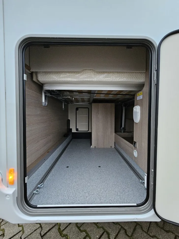 Fahrzeugbild Bürstner Lineo T 700 #8