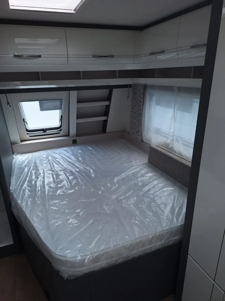 Fahrzeugbild Hobby De Luxe 460 SFf #5