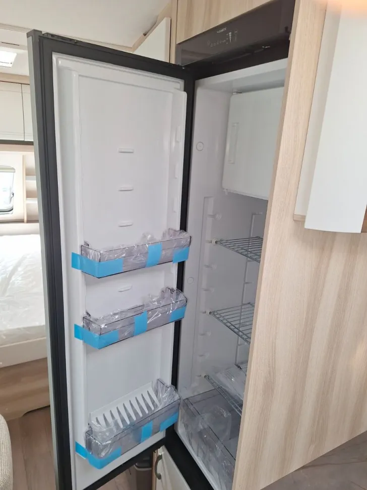 Fahrzeugbild Hobby De Luxe 460 SFf #7