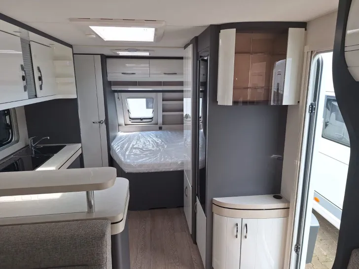 Fahrzeugbild Hobby Excellent 560 CFe Auflastung 2.000 kg #8