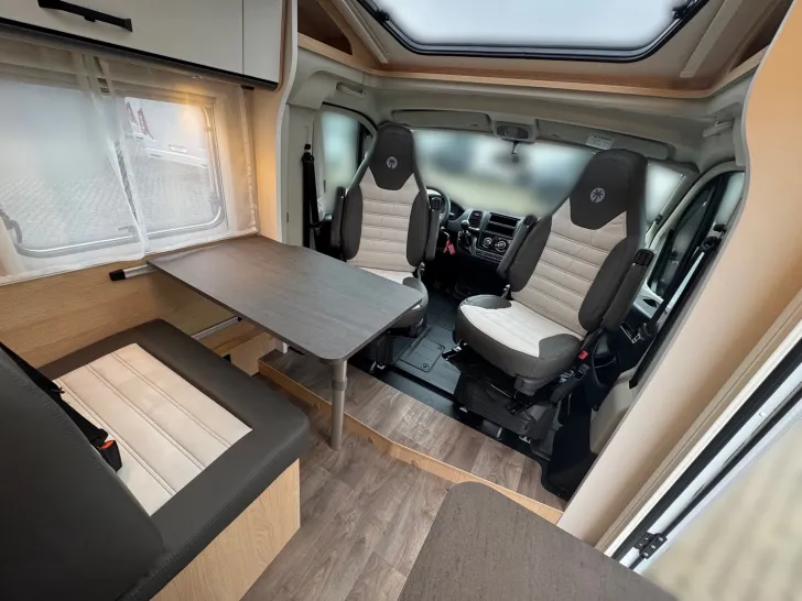 Fahrzeugbild Sunlight V 66 Adventure Edition #11