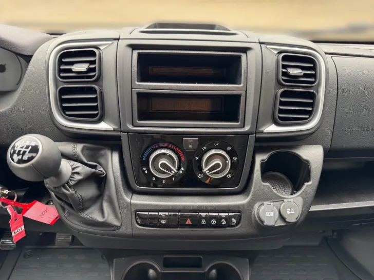 Fahrzeugbild Sunlight V 66 Adventure Edition #9