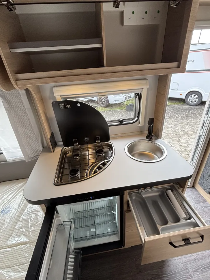 Fahrzeugbild Weinsberg CaraOne 390 QD MJ 2026! 1.350kg, Insektentür #10