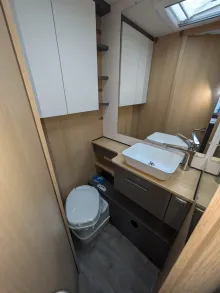 Fahrzeugbild LMC Videro 510 E Alu17/Einzelbetten/Deichselabdeckung #12