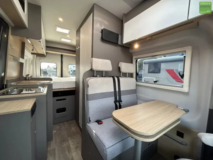 Fahrzeugbild LMC Innovan 590 2-Meter-Bett Markise AHK #11