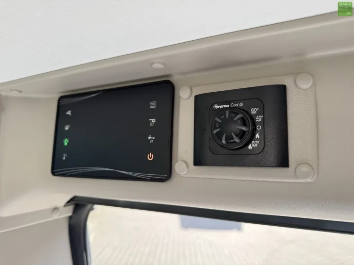 Fahrzeugbild Roller Team Livingstone Sport 2 Skyroof Markise Solar Isofix #26