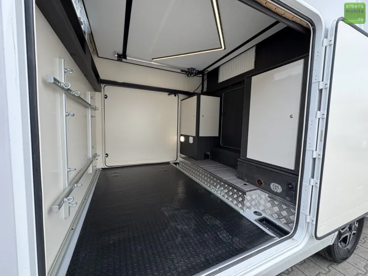 Fahrzeugbild Roller Team Kronos 290 M 4400kg 180PS Winter XXL-Garage #8