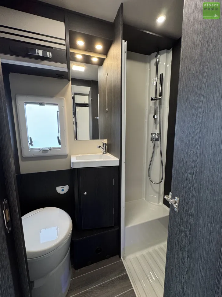 Fahrzeugbild Roller Team Kronos 290 M 4400kg 180PS Winter XXL-Garage #22