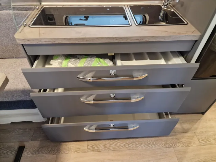 Fahrzeugbild Hobby De Luxe 460 UFe - Sondermodell IC-Line #8