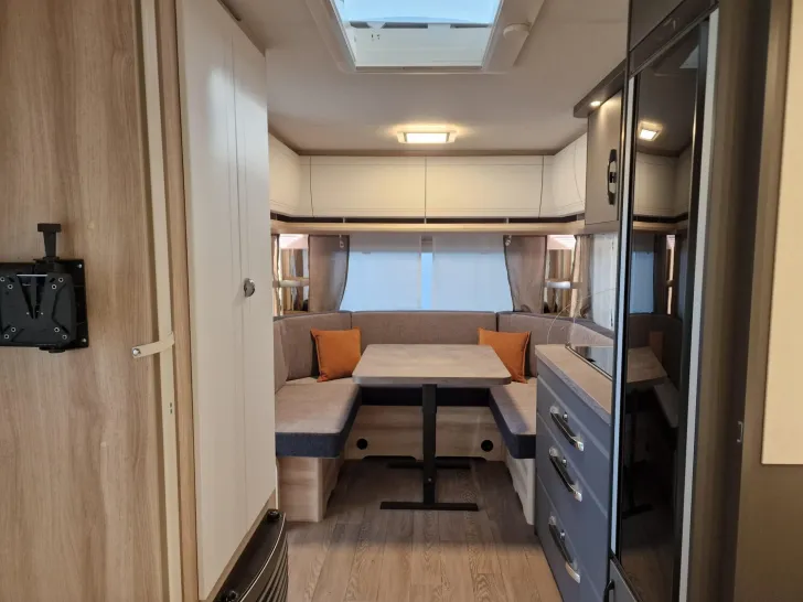 Fahrzeugbild Hobby De Luxe 460 UFe - Sondermodell IC-Line #12