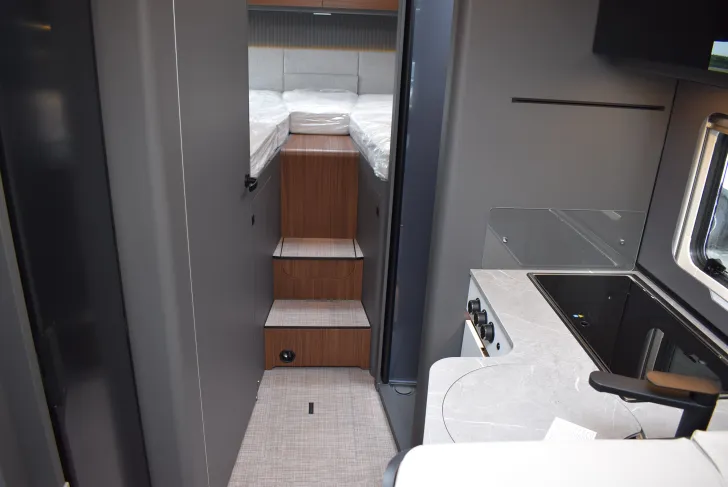 Fahrzeugbild Hymer B-Klasse MC T 680 Mercedes, Automatik, Raumbad #14