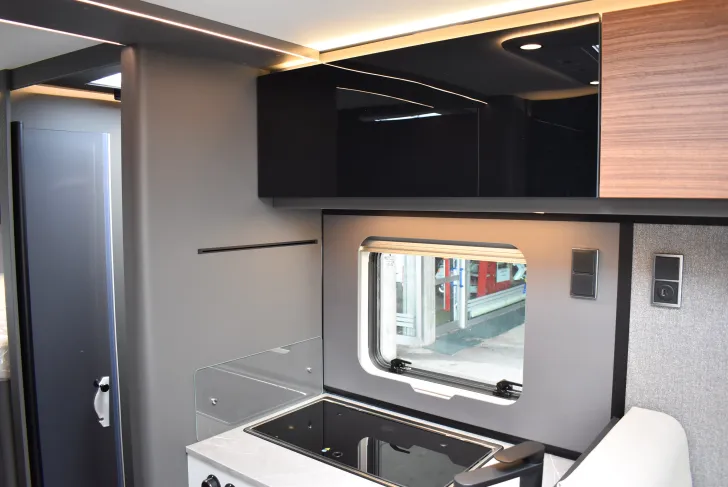 Fahrzeugbild Hymer B-Klasse MC T 680 Mercedes, Automatik, Raumbad #16