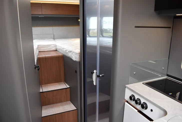 Fahrzeugbild Hymer B-Klasse MC T 680 Mercedes, Automatik, Raumbad #18