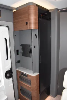 Fahrzeugbild Hymer B-Klasse MC T 680 Mercedes, Automatik, Raumbad #20