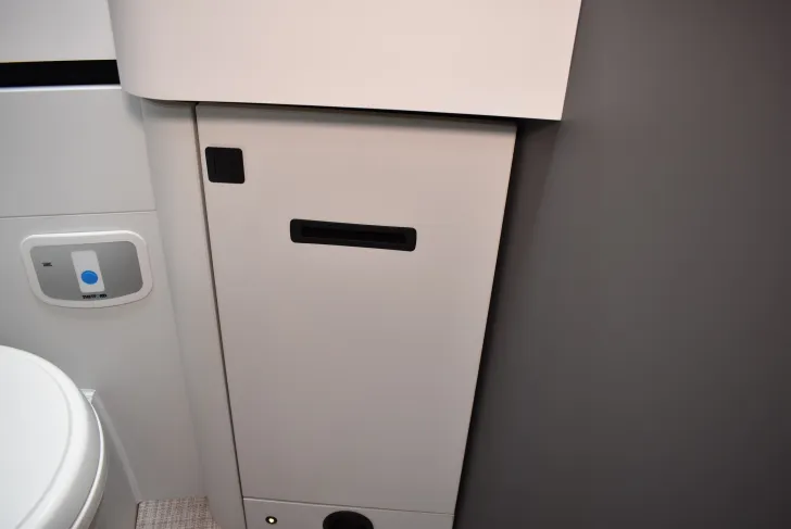 Fahrzeugbild Hymer B-Klasse MC T 680 Mercedes, Automatik, Raumbad #41