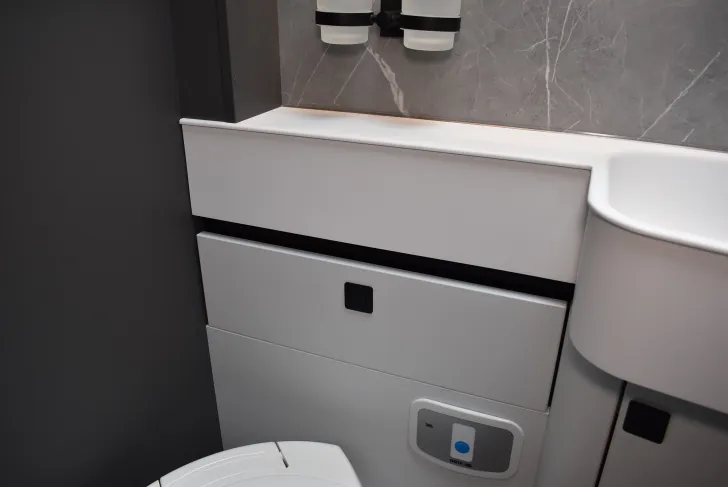 Fahrzeugbild Hymer B-Klasse MC T 680 Mercedes, Automatik, Raumbad #43