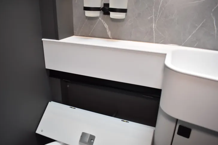 Fahrzeugbild Hymer B-Klasse MC T 680 Mercedes, Automatik, Raumbad #44