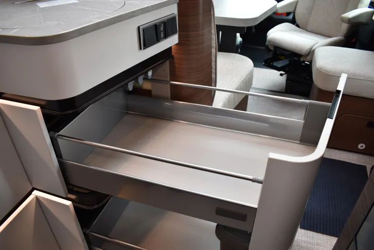 Fahrzeugbild Hymer B-Klasse MC T 680 Mercedes, Automatik, Raumbad #50