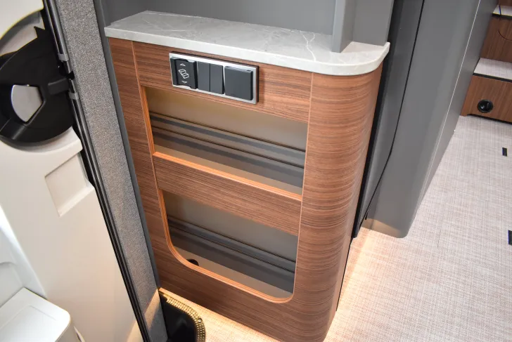 Fahrzeugbild Hymer B-Klasse MC T 680 Mercedes, Automatik, Raumbad #57