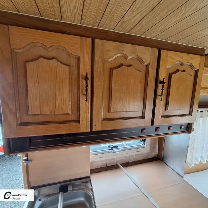 Fahrzeugbild Bürstner Lux 4602 #7