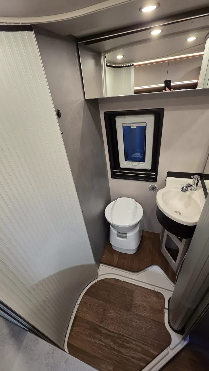 Fahrzeugbild Pössl Summit SHINE 600 RS Plus #8