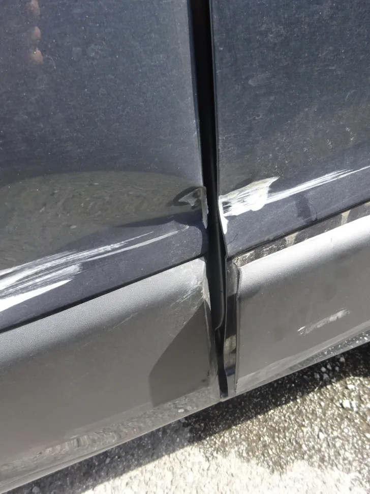 Fahrzeugbild Dethleffs Globetrail 640 S Unfallschaden #7