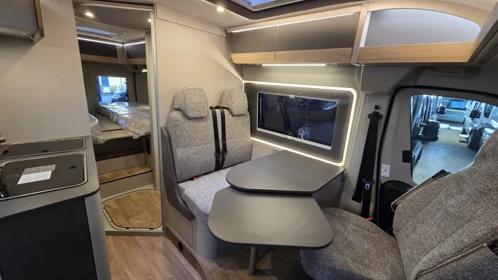 Fahrzeugbild Globecar Campscout Elegance mit Längsbetten #7