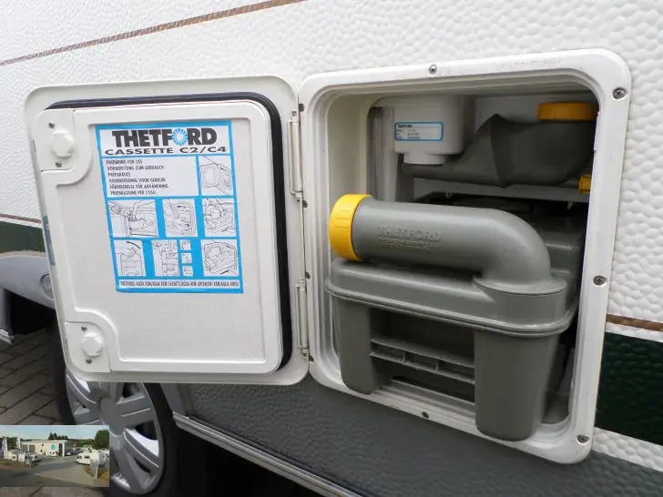 Fahrzeugbild Chateau Caratt 430 Nr. 35 - Etagenbetten #33